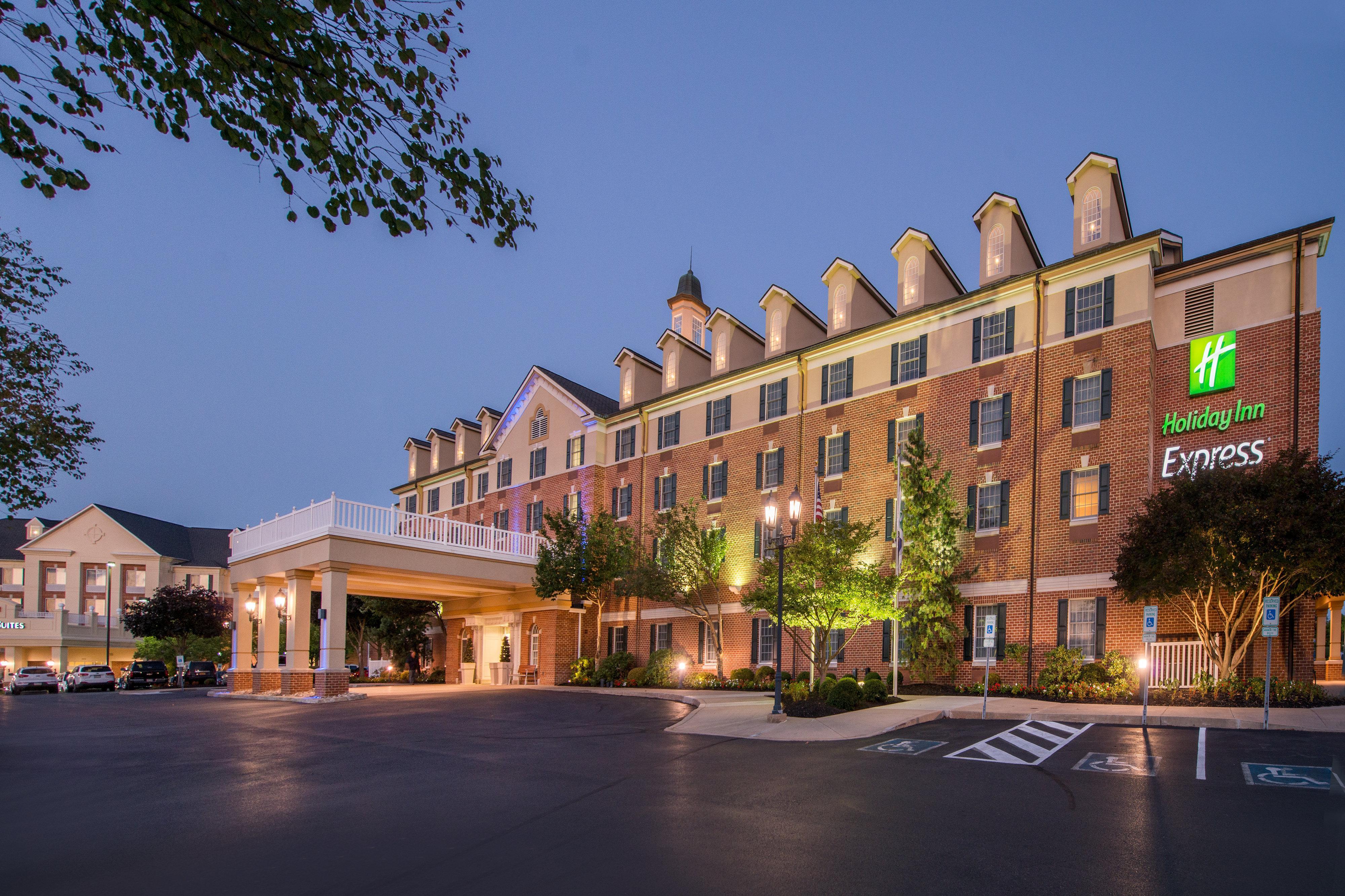 Holiday Inn Express State College At Williamsburg Square, An Ihg Hotel Kültér fotó